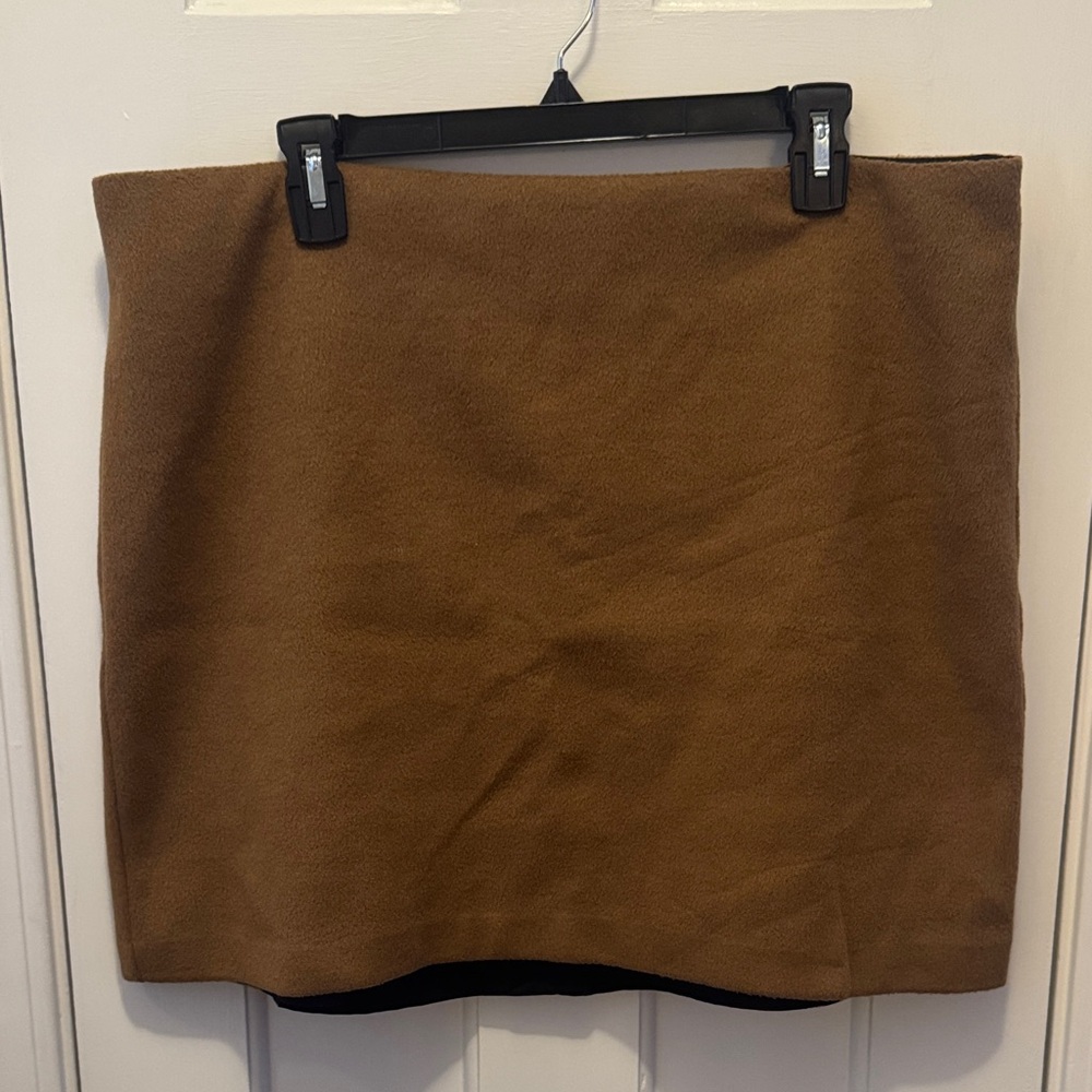 Chic Tan Mini Skirt